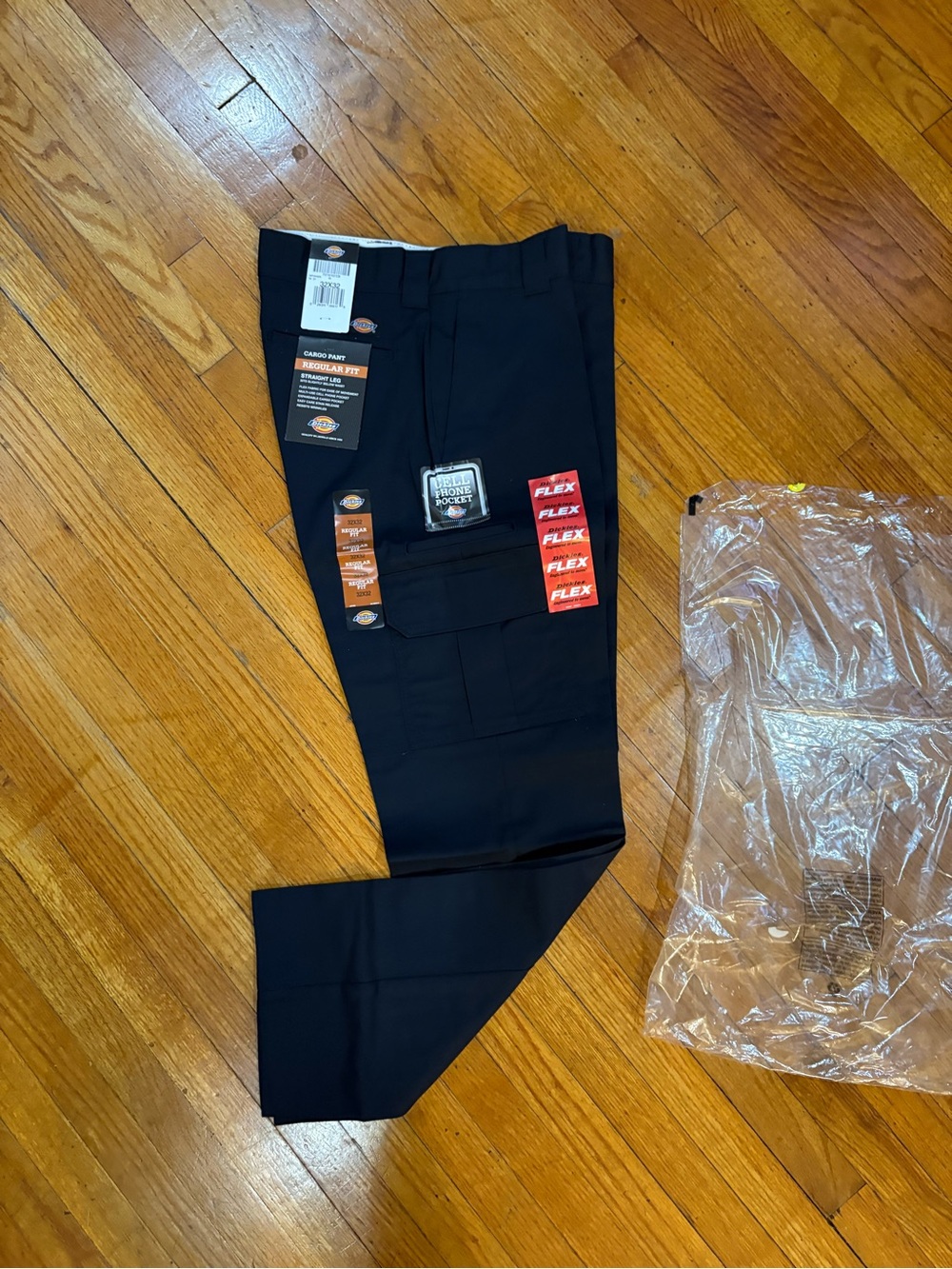 Dickies FLEX Men’s Work Cargo Navy,  Regular FIT Straight Leg 32x32 WP595DN
